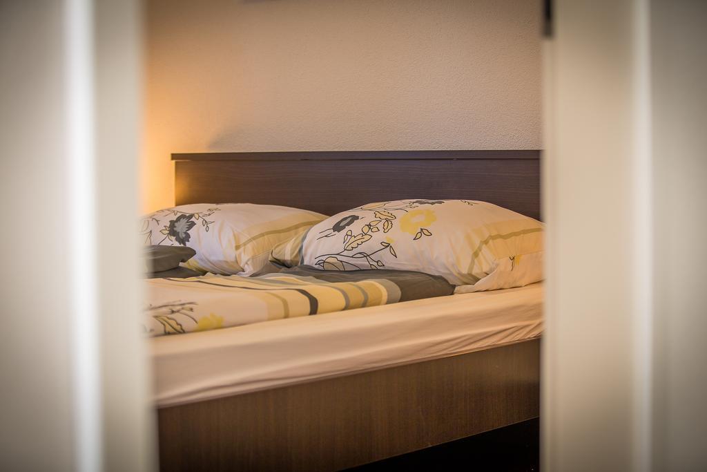 Apartments Kati โอมิช ภายนอก รูปภาพ
